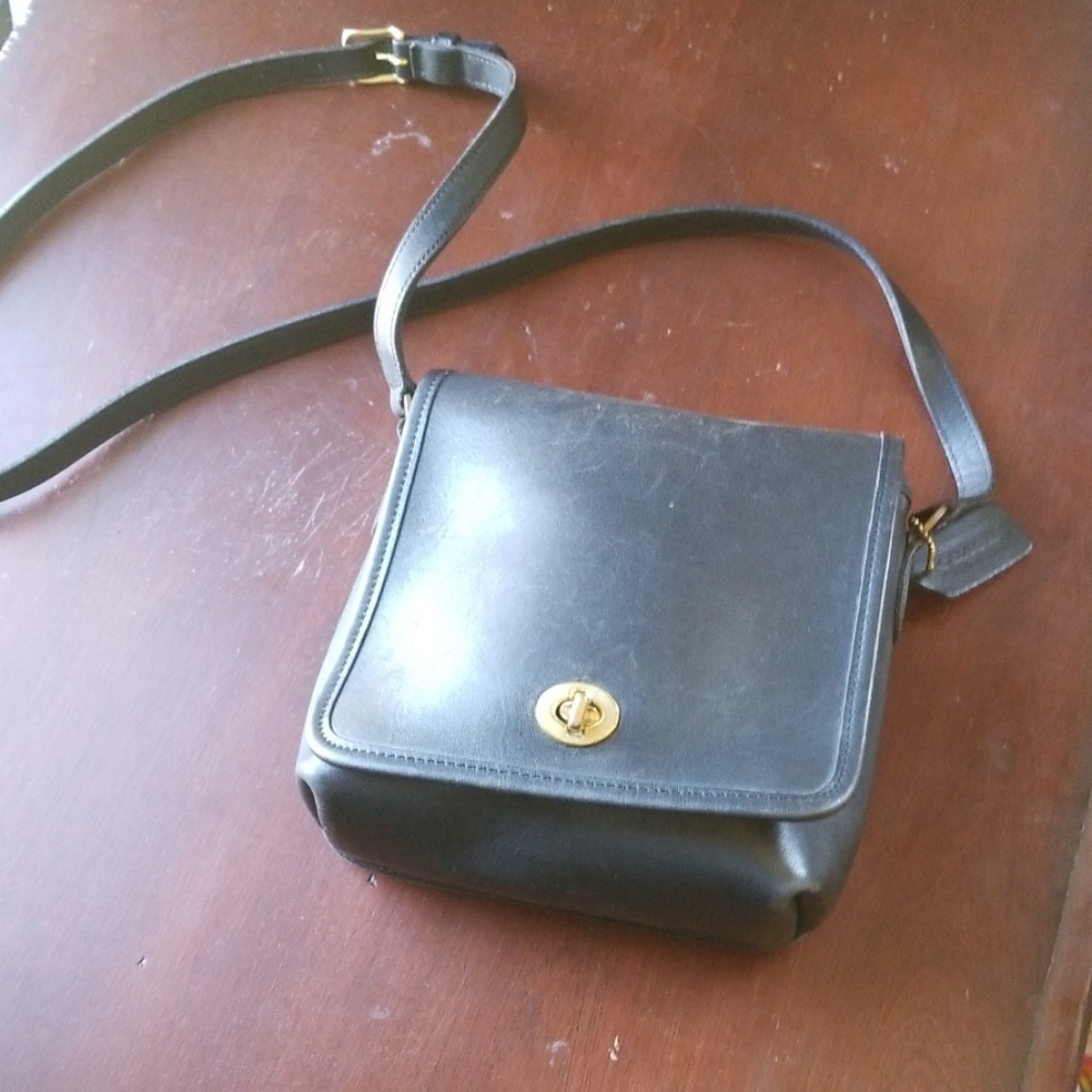 Coach companion vintage crossbody adjustable strap